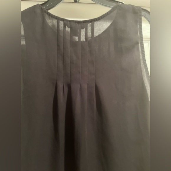 Banana Republic Top, Size Small - Picture 11 of 12
